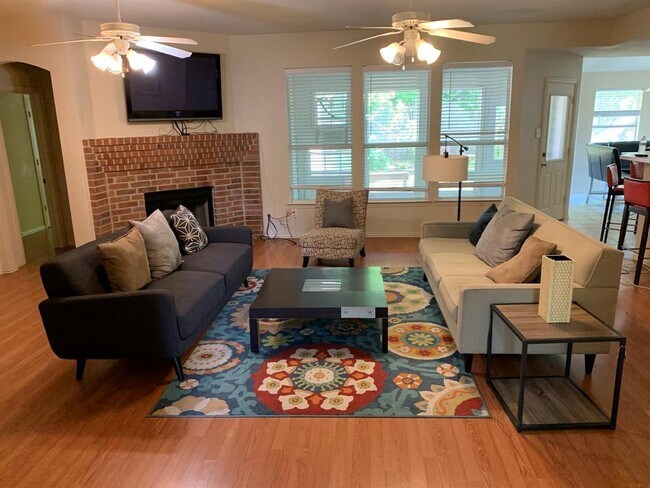 Building Photo - 2061 Turtle Cove Dr