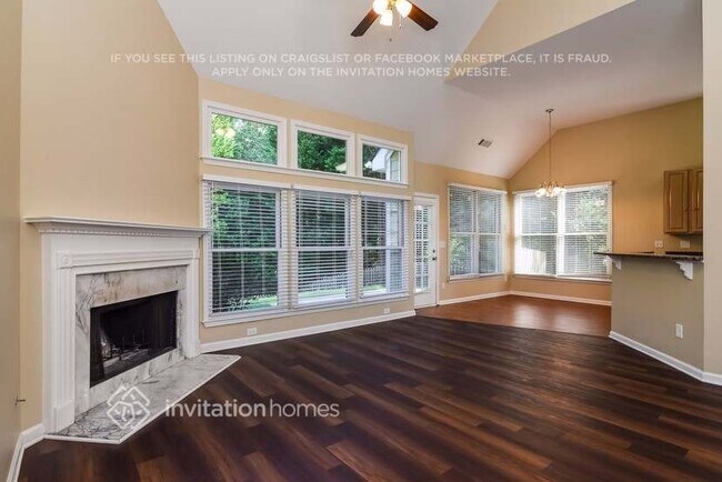 Foto del edificio - 135 Springlaurel Ct