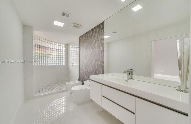 Building Photo - 14401 SW 63rd St