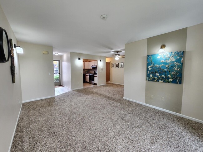 Building Photo - 42722 Lilley Pointe Dr