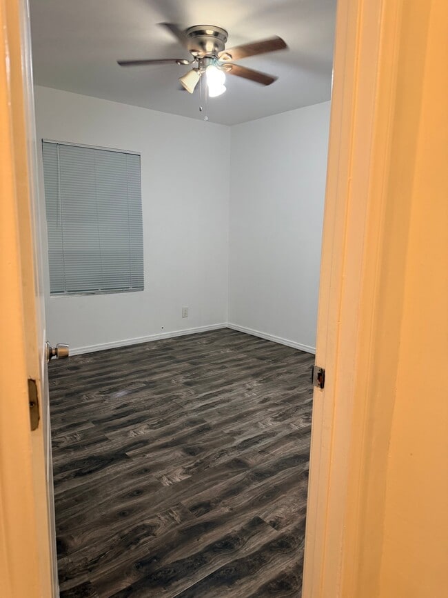 Foto del edificio - 7923 Morton Ave