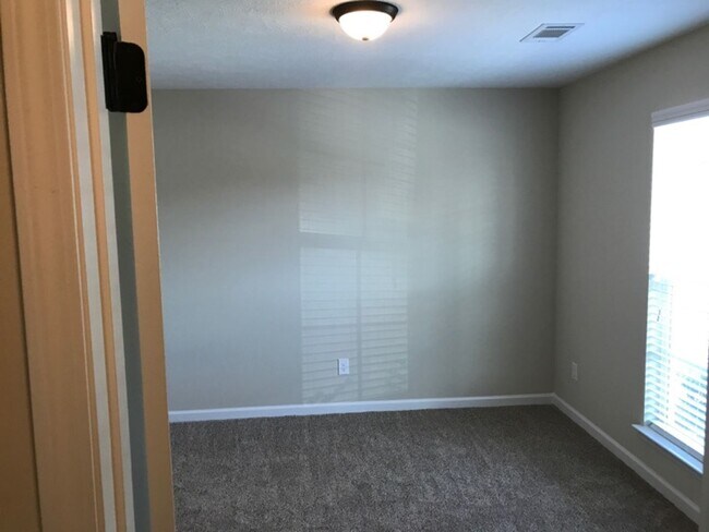 Foto del edificio - 163 Yucca Ct