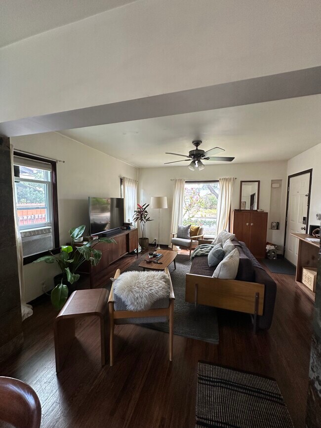 Foto del edificio - 3013 Glenhurst Ave