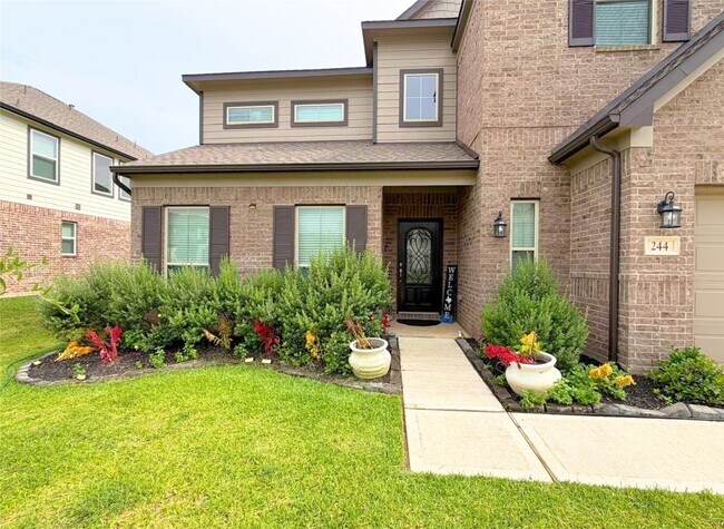 Building Photo - 244 Upland Dr