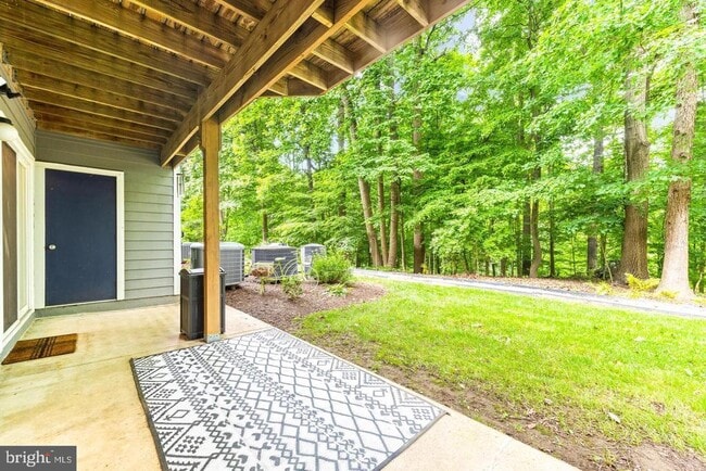 Building Photo - 9463 Hickory Limb