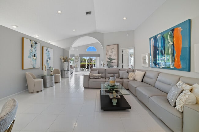 Foto del edificio - 12573 Coral Lakes Dr