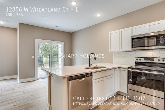 Foto del edificio - 12856 W Wheatland Ct