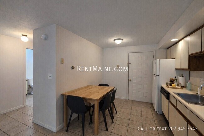 Foto del edificio - 20 Tall Pines Dr