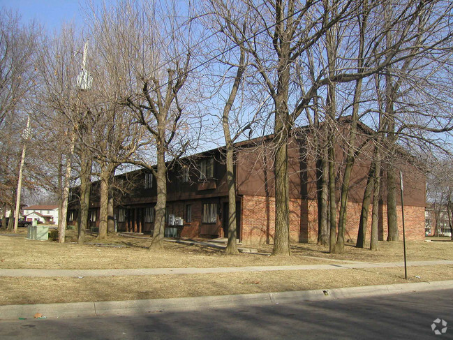 Building Photo - Lodge Apartments