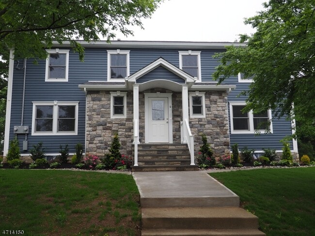 Building Photo - 4 Alma Ave