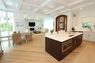 Building Photo - 300 2nd Ave N Building Photo - 300 2nd Ave N