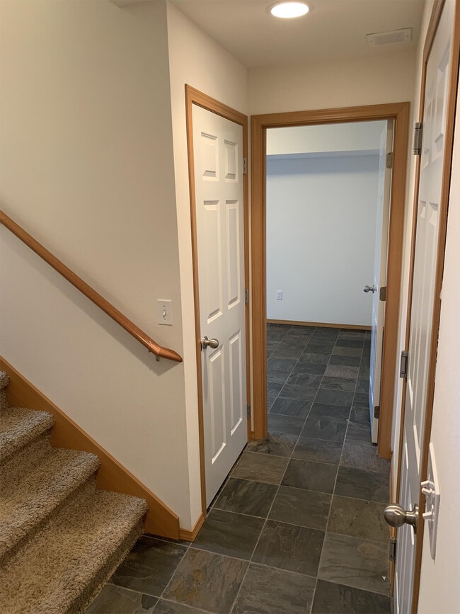 Photo - 9515 Holly Dr (Everett, WA) Townhome