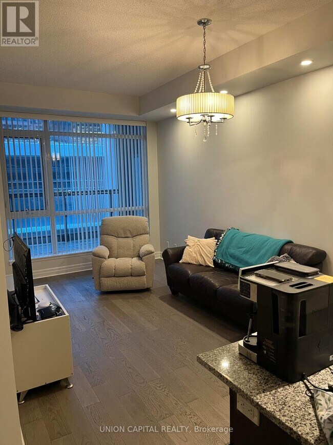 Photo du bâtiment - 8130 Birchmount Rd