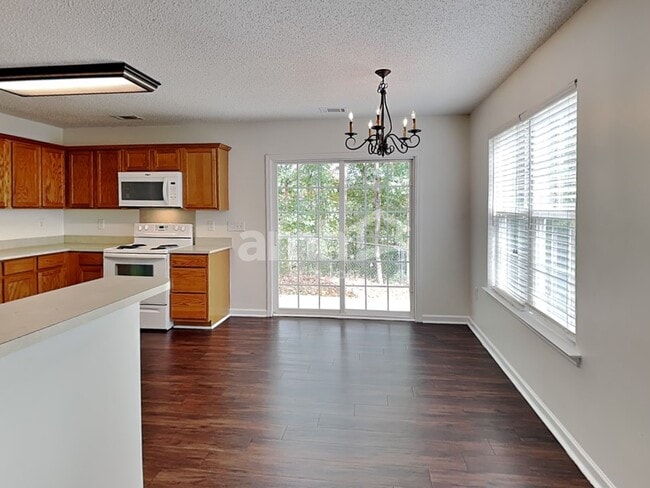 Building Photo - 155 Mott Rd