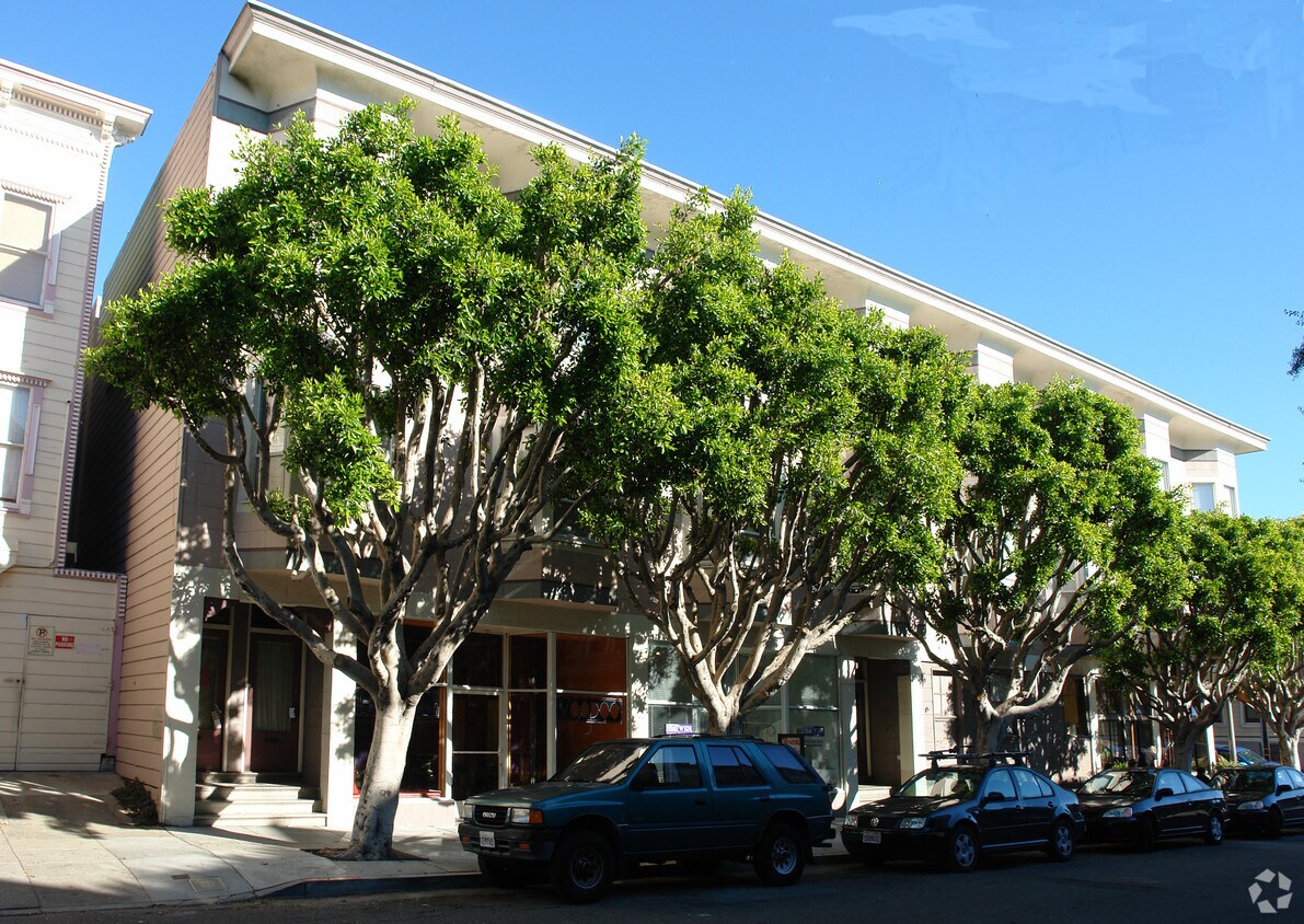 Building Photo - 201-211 Steiner St