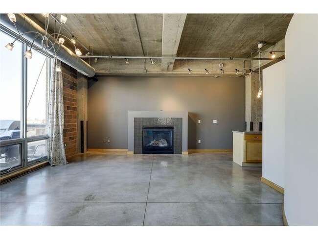 Building Photo - 901 N 3rd St