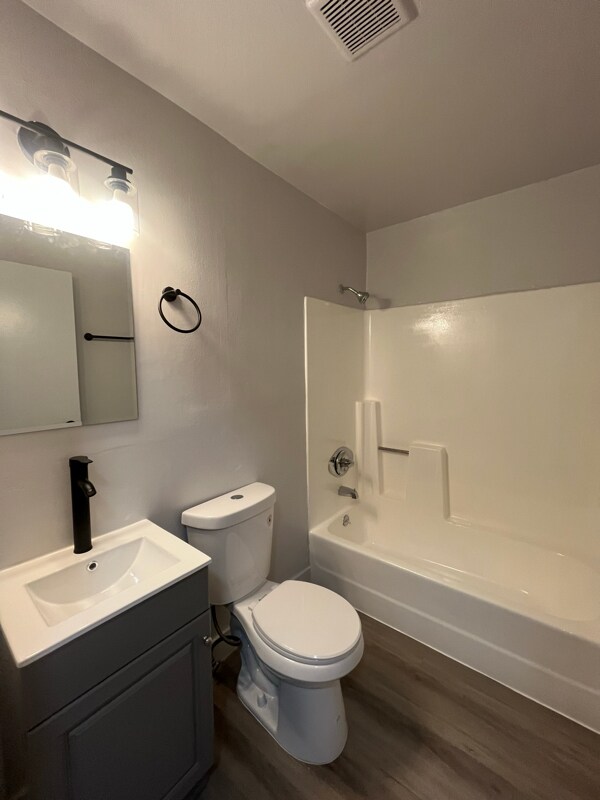 Foto del edificio - 211 E 24th St
