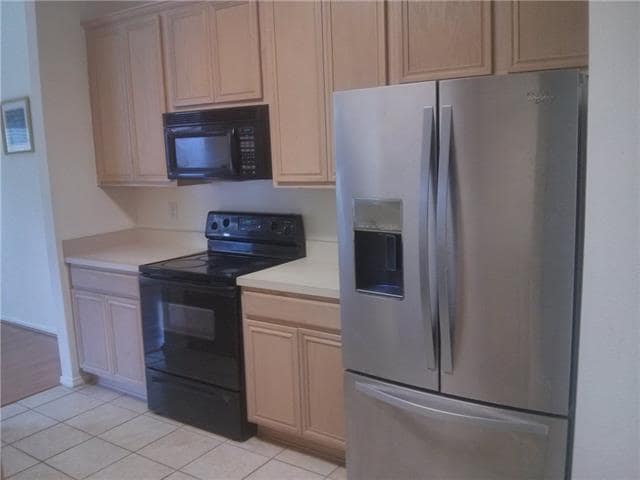 Foto del edificio - 8616 Heather Ridge Dr