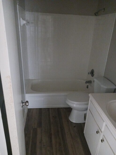 Bay Pointe Apartments