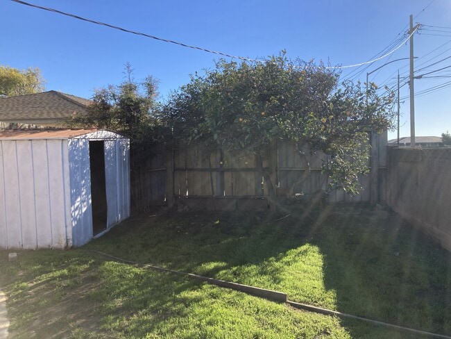 Foto del edificio - 517 Dejoy St