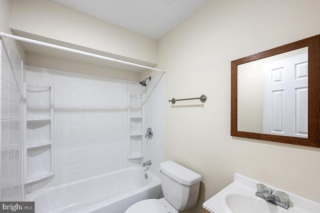 Building Photo - 35184 Pheasant Ridge Rd