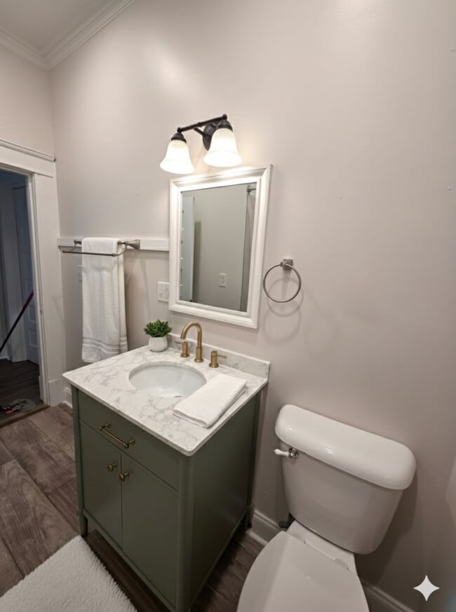 Building Photo - 153 S Guerry St