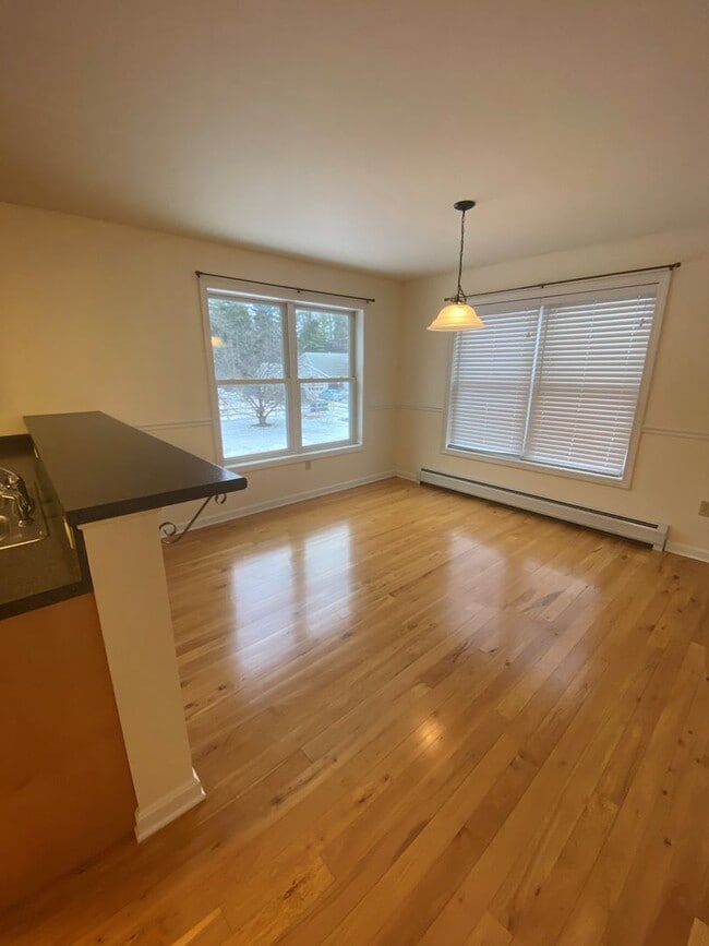 Building Photo - 75-H SL