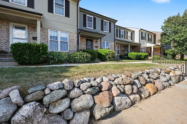 Building Photo - 3422 Burbank Dr