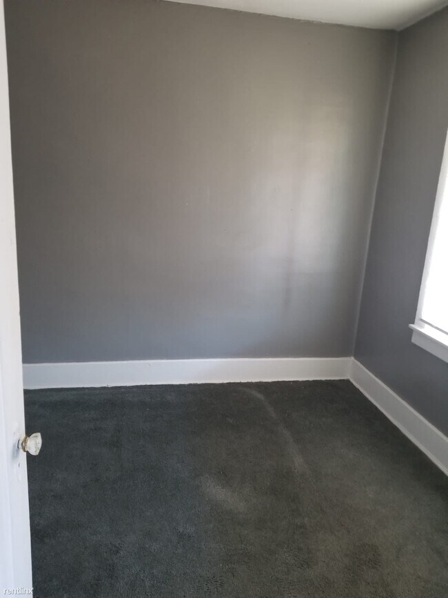 Foto del edificio - 2 br, 1 bath Duplex - 3777 Elmhurst St
