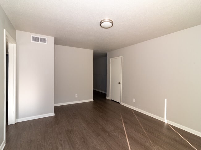 Living - Rosewood Apartments