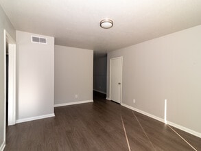 Living - Rosewood Apartments