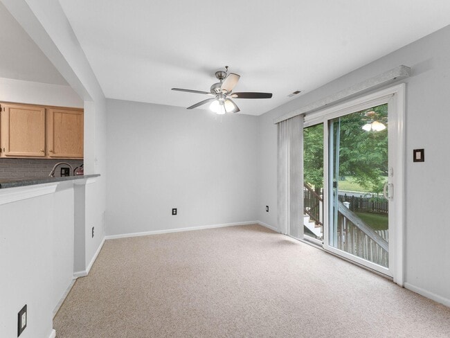 Building Photo - 5 Larkspur Ct