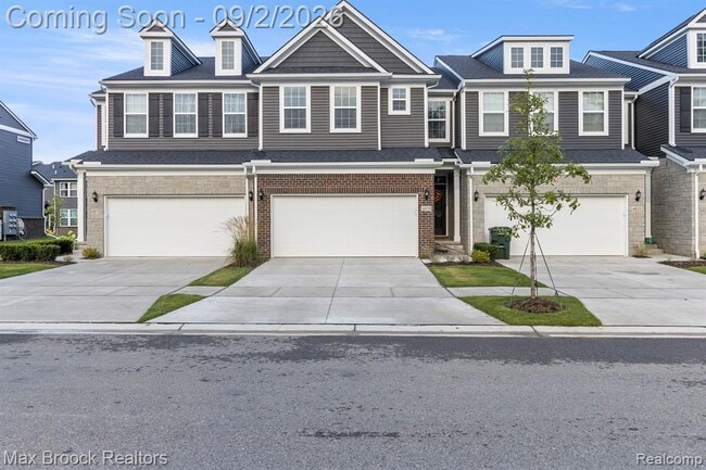 Building Photo - 4819 Glenora Dr