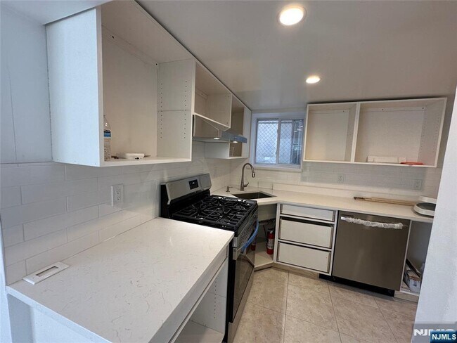Foto del edificio - 219 Cliff St