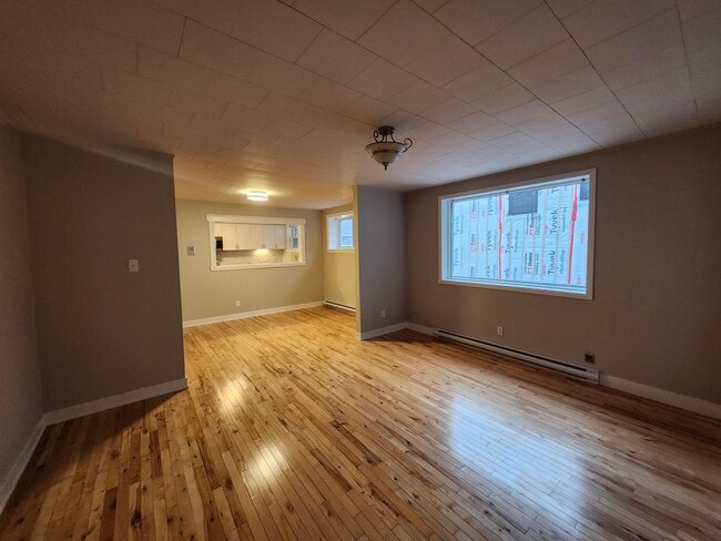 Building Photo - 23 Paddock St