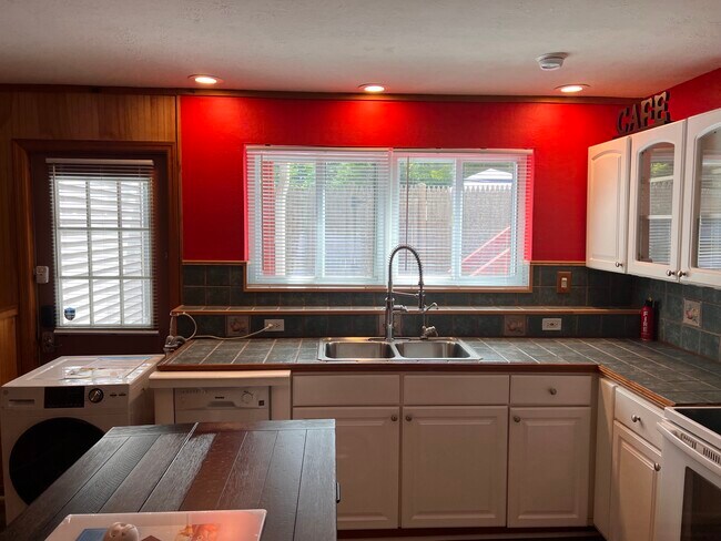 Kitchen 3 - 23 Fairway Rd
