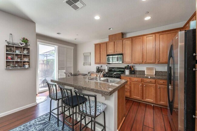 Building Photo - 1335 Incline Drive #3