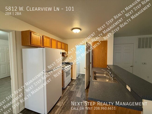 Foto del edificio - 5812 W Clearview Ln