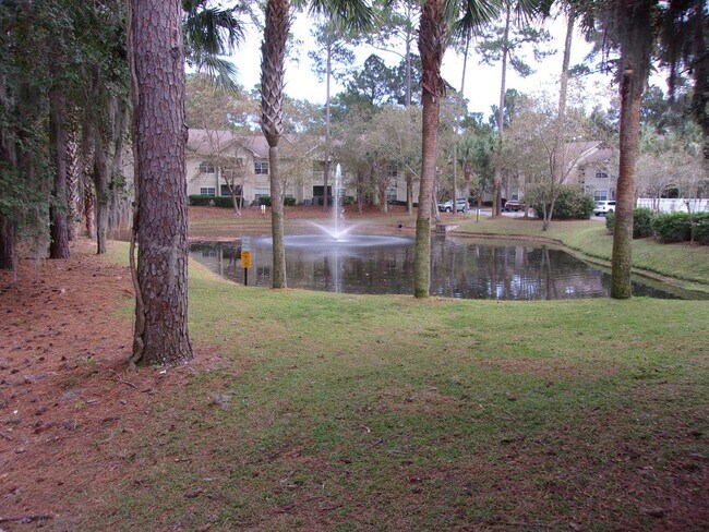 Building Photo - 2 BR / 2 BA @ The Legends