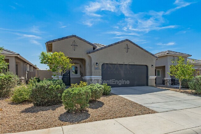 Building Photo - 35349 W San Alvarez Ave