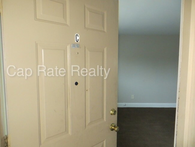 Building Photo - 3632 Cushing C OPEN Sun 12/2 2-4 PM