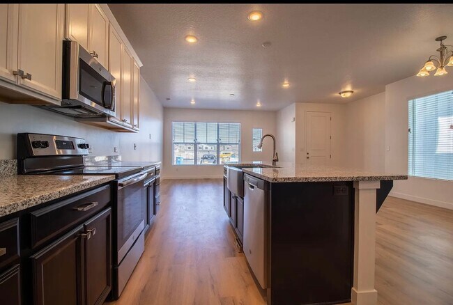 Foto del edificio - **Coming soon! ** FAMILY HOME IN PRESTIGIOUS LEHI COMMUNITY