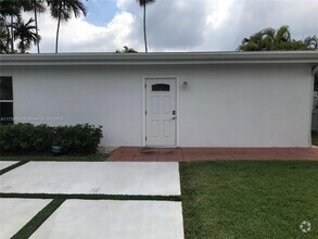 Building Photo - 1847 Wiley St
