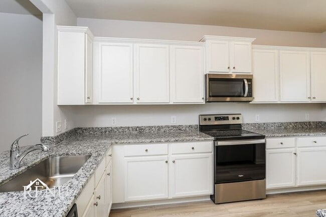 Foto del edificio - 10406 Sweetwater Creek Dr