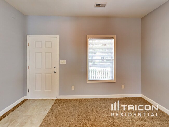 Foto del edificio - 9671 Mendenhall View Dr