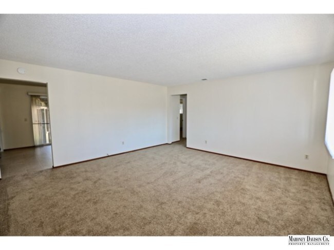 Building Photo - 1657 Baywood Dr