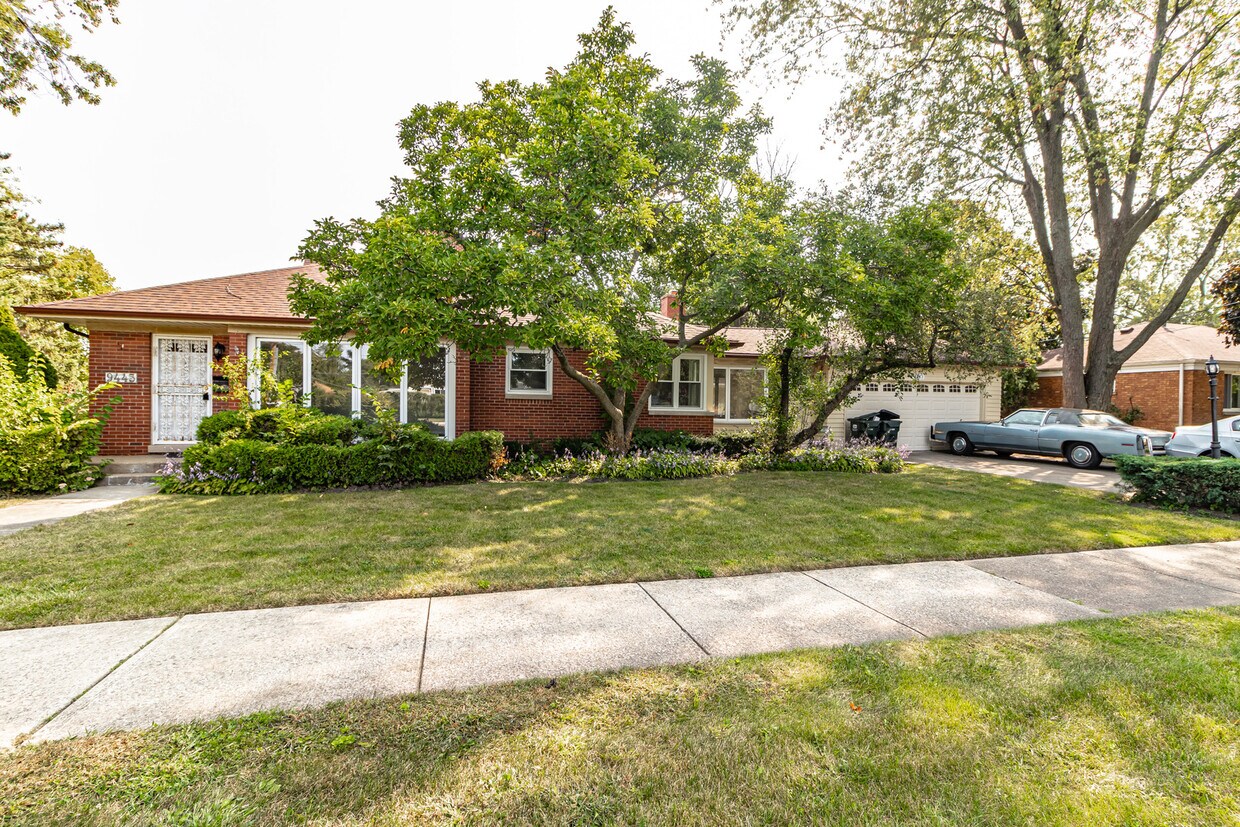 Primary Photo - 9443 N Harlem Ave
