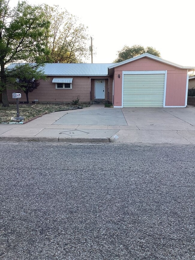 Building Photo - 108 Oklahoma Dr