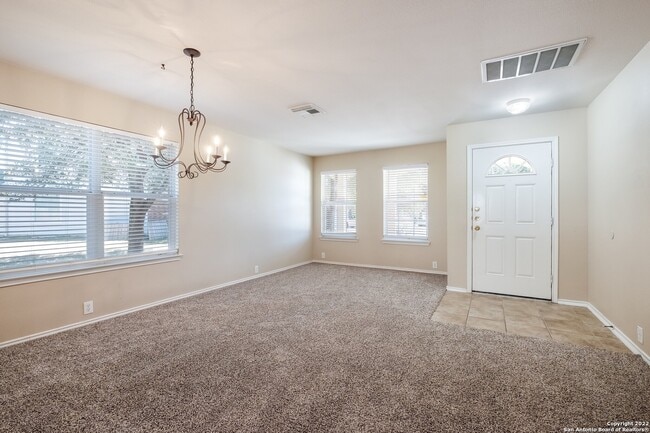 Building Photo - 1711 Mountain Brook