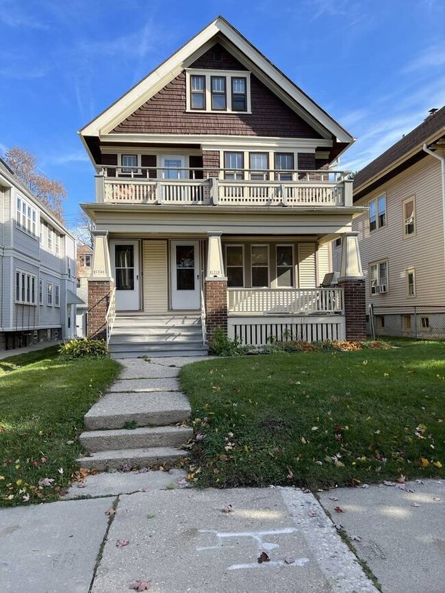 Building Photo - 1714 N Cass St